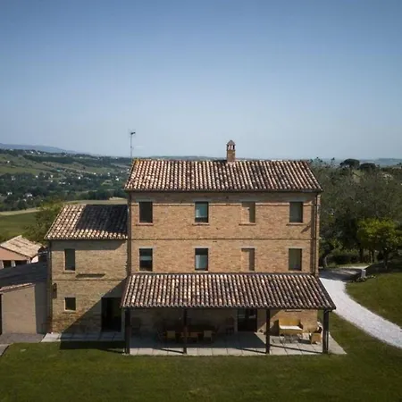 Ferienhaus Mit Privatpool Fuer 12 Personen Ca 350 M In Loro Piceno, Marken Provinz Macerata * Loro Piceno