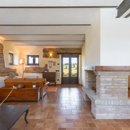 Ferienhaus Mit Privatpool Fuer 12 Personen Ca 350 M In Loro Piceno, Marken Provinz Macerata Hébergement de vacances Loro Piceno