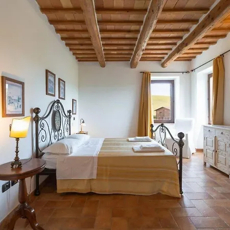 Ferienhaus Mit Privatpool Fuer 12 Personen Ca 350 M In Loro Piceno, Marken Provinz Macerata Loro Piceno