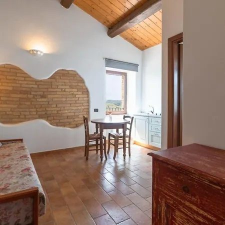 Ferienhaus Mit Privatpool Fuer 12 Personen Ca 350 M In Loro Piceno, Marken Provinz Macerata Hébergement de vacances Loro Piceno